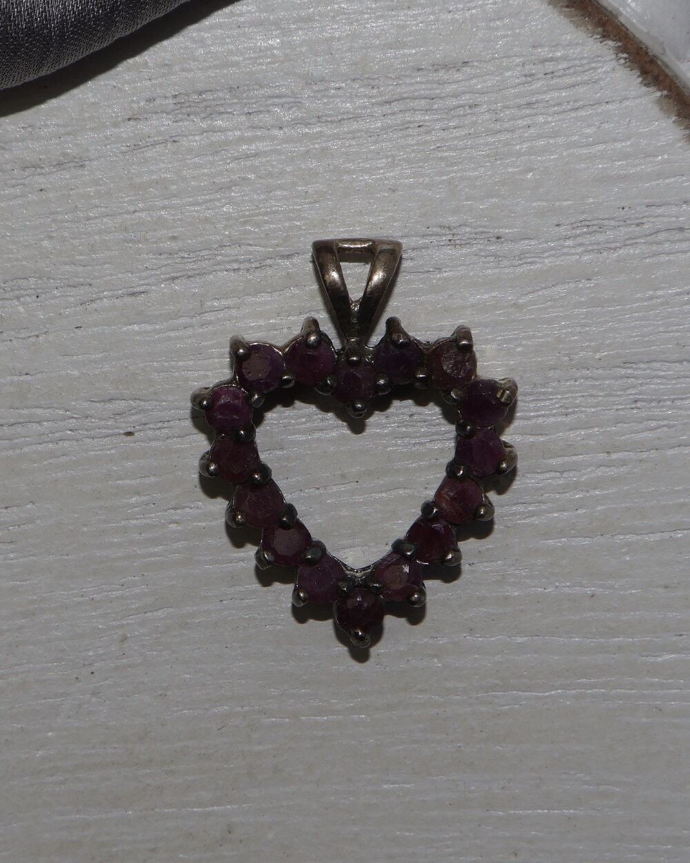 Open Heart Sterling Silver Ruby Pendant 4G / 1in